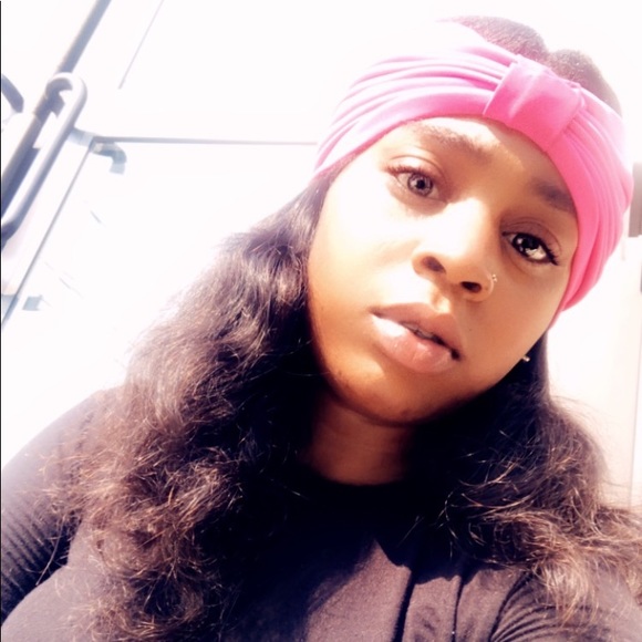 Meet your Posher, Janay - Picture 1 of 1